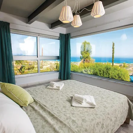 Vakantiehuis Beautiful In With Kitchen