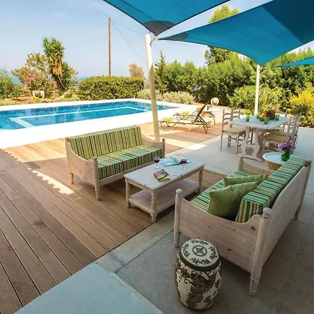 Beautiful In With Kitchen *