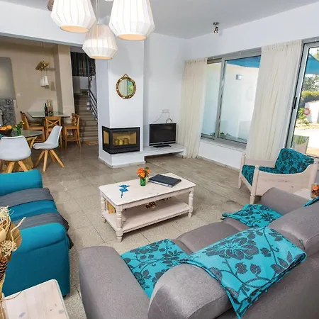 Vakantiehuis Beautiful In With Kitchen