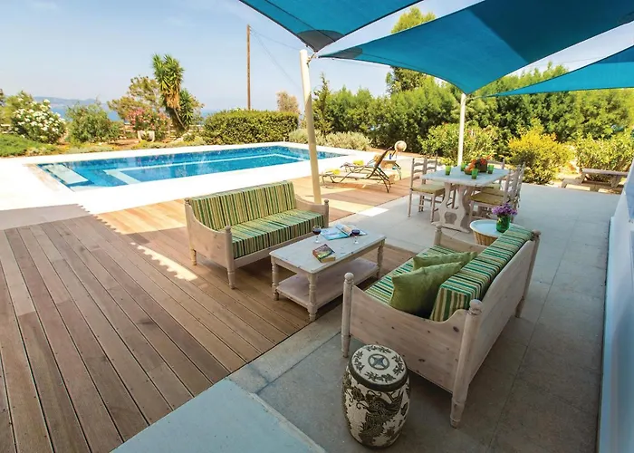 Beautiful In With Kitchen *