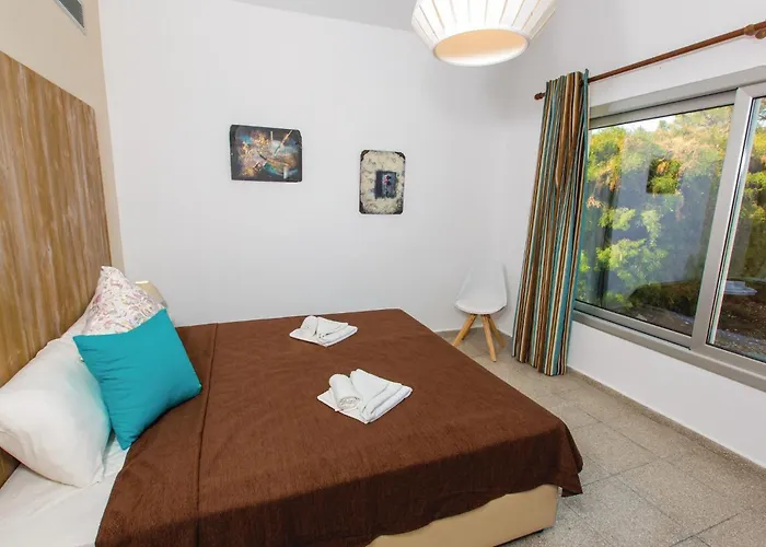 Beautiful In With Kitchen * Argaka